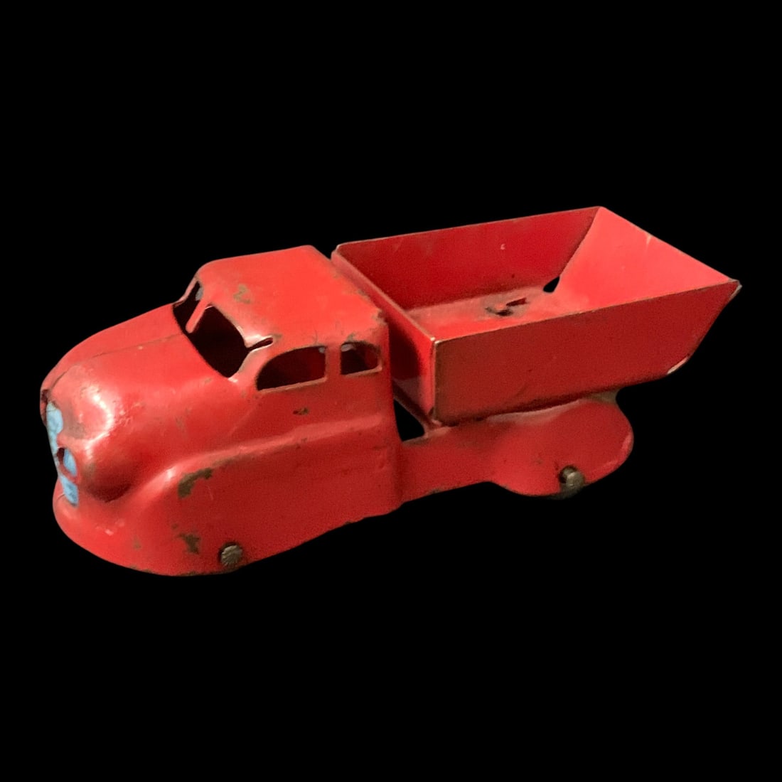 Vintage Wyandotte Red Pressed Steel Toy Truck: Vintage Wyandotte Red Pressed Steel Toy Truck 6" Long