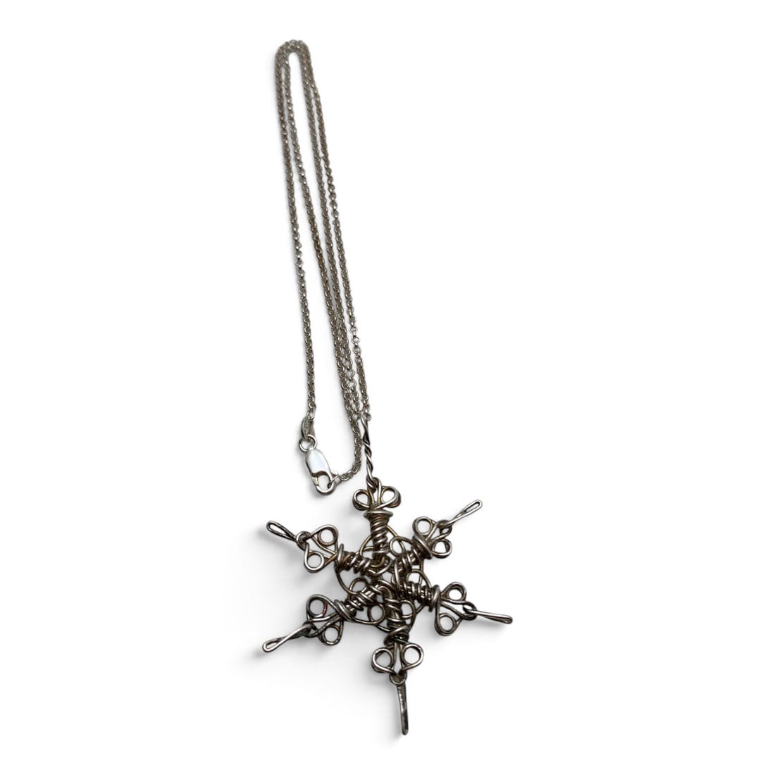 Vintage Sterling Silver Snowflake Pendant Necklace: Vintage Sterling Silver Snowflake Pendant On A Sterling Chain Marked: 925 - 18" Long - 9.3 Grams