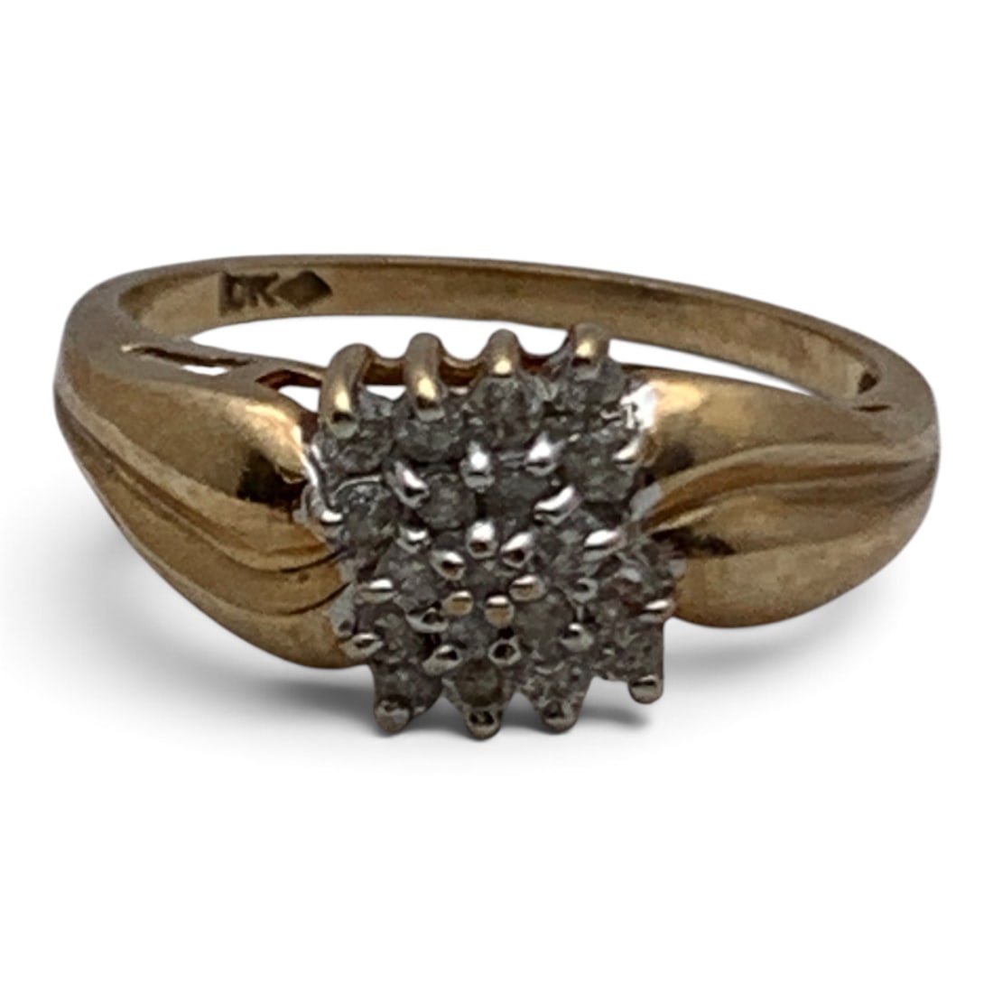 10k Yellow Gold & White Diamond Cluster Ring: Vintage 10k Yellow Gold Ring Featuring A Cluster Of Round Cut White Diamonds Marked: 10k - Size 7.25 - 1.9 DwtGemstones Tested With Presidium Gem Tester Il - Berners Does Not Guarantee Authenticity Of