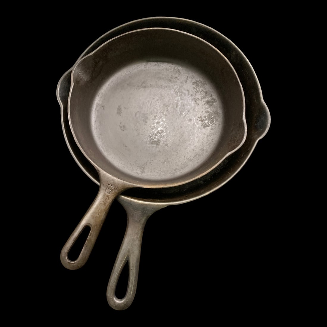 2 Vintage Cast Iron Skillets (1 of 5)