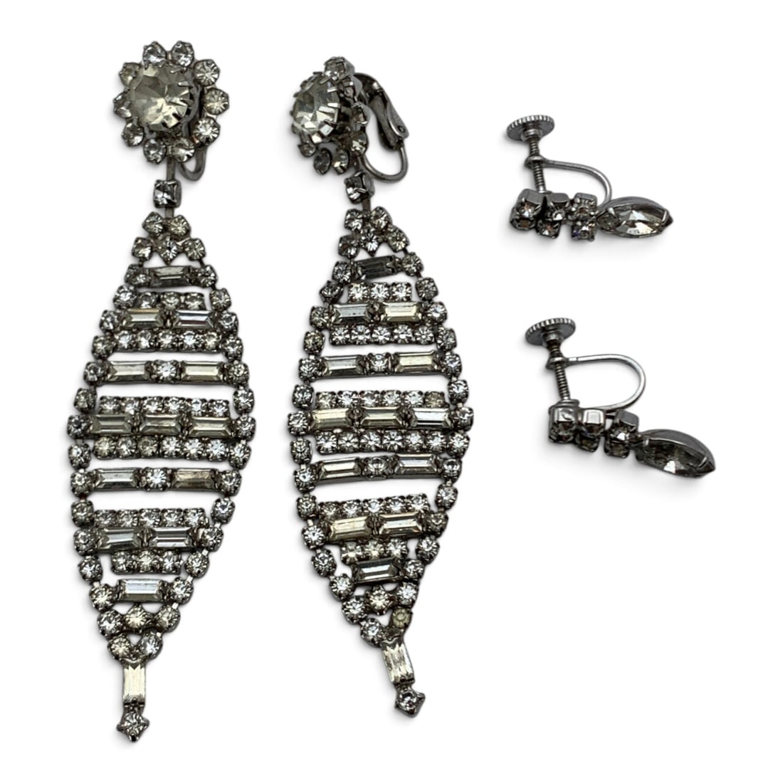 2 Pairs Of Vintage Silver Tone Rhinestone Earrings (1 of 5)