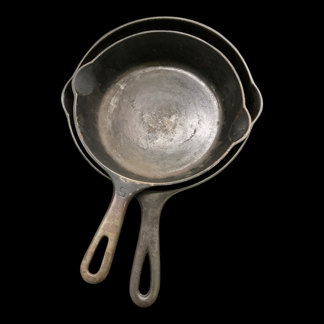 2 Vintage Griswold Cast Iron Skillets (1 of 5)