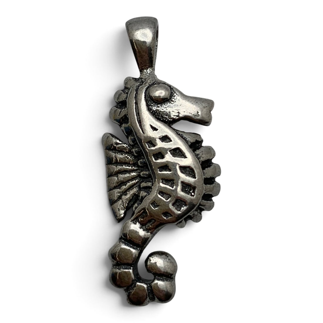 Vintage Silver Seahorse Pendant: Vintage Sterling Silver Seahorse Pendant Tests Silver - 1 1/2" Long - 2.4 Grams