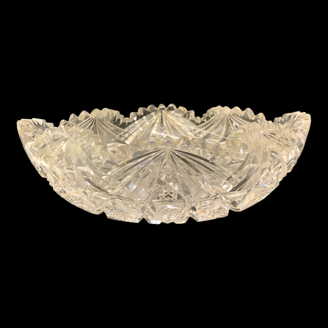 Vintage Clear Crystal Bowl: Vintage Clear Crystal Bowl Featuring A Starburst Pattern7" Diameter