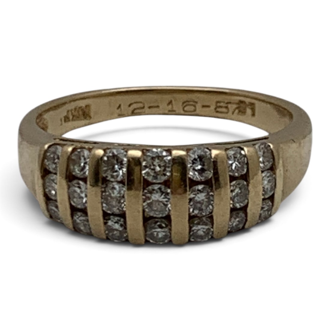 14k Yellow Gold & White Diamond Ring: 14k Yellow Gold Ring Featuring 21 Round Cut White Diamonds Approx. Marked 14k - Size 6.25 - 2.2 Dwt