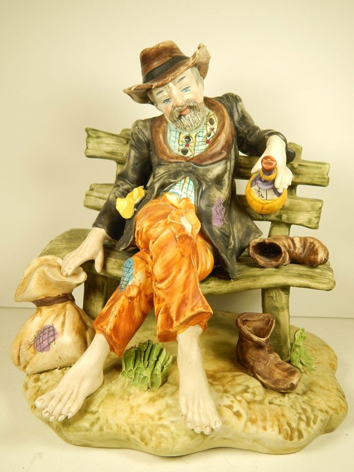 VINTAGE CAPODIMONTE "BUM ON A BENCH" STATUE: 22 x 21 CM
