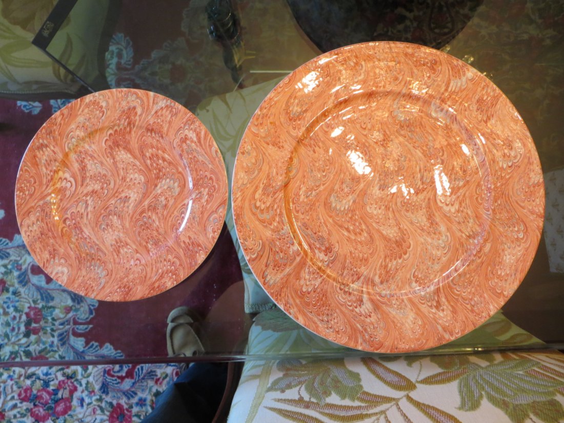 Villeroy and Boch Service: Villeroy and Boch Service, 12 salad plates, 16 buffet plates.