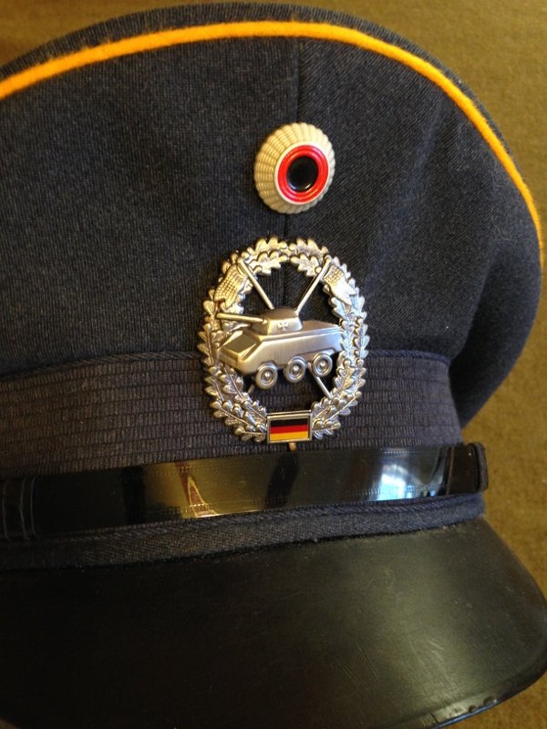 German Panzer Tank Officer Visor Cap 1968: Rare German Panzer Tank Officer Visor Cap from Cold War era German Military Collection. Great addition for any collector! German Tank Warfare doctrine has shaped almost every armored engagement since 
