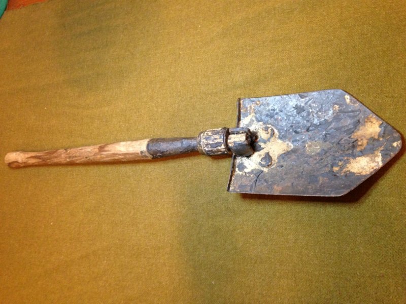 Original Nazi German WW2 Combat Issue Shovel Deployed: World War 2 German Shovel used on deployment, from Veteran collection near West Point, NY, taken home from the Western Front in Europe. Historical value as well as rare type. Finish wear from freezing