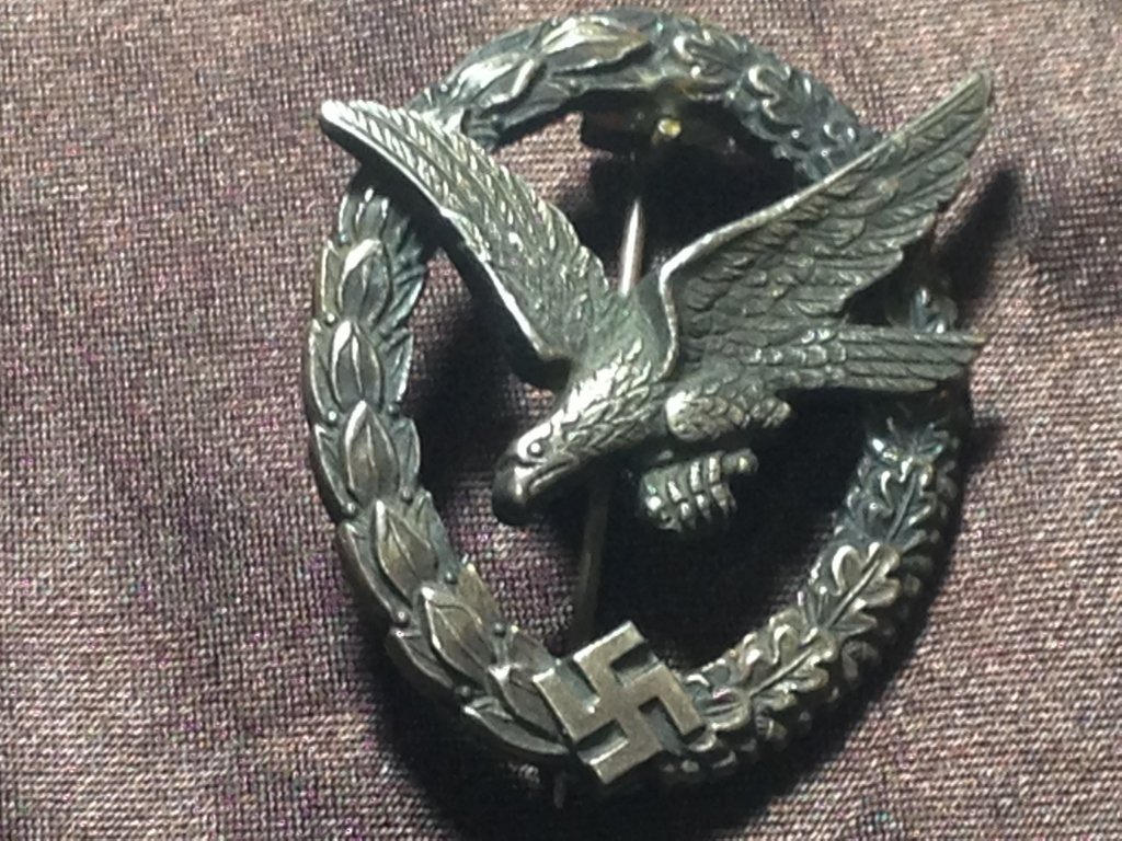 Nazi WW2 Luftwaffe Badge unfinished Construction: Nazi WW2 Luftwaffe badge appears to be captured parts before the Germans put this badge together, and was assembled partially back home.