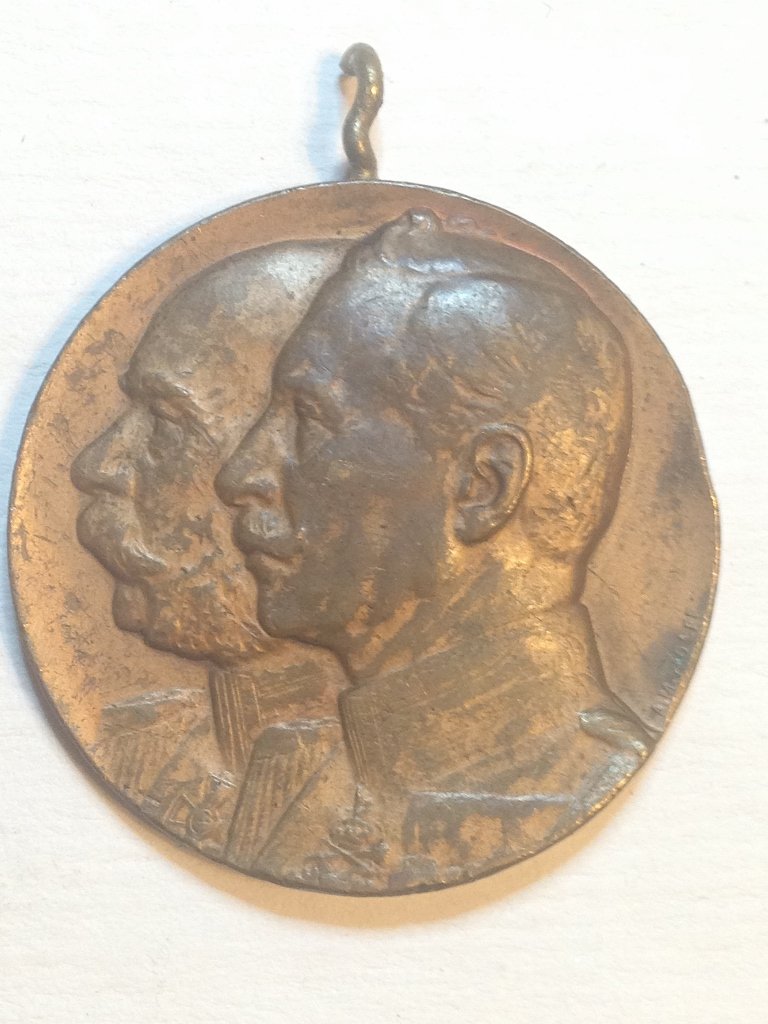 WWI Era German Estate Kaiser Medallion pre WW2: Kaiser Medallion From German WWI Veteran's Estate collection.