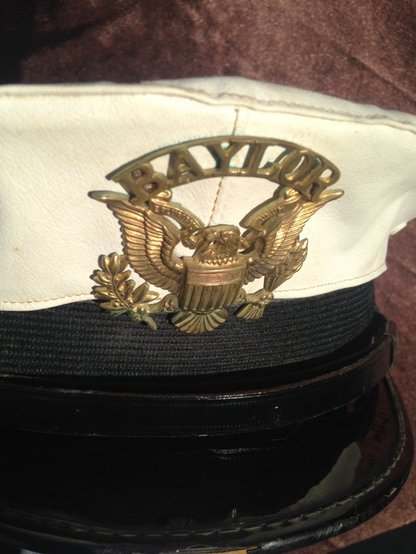 US Military Hat WW2 Era World War Baylor School Navy: Baylor Naval Academy WW2 Era Officer Visor Cap. In good condition from WW2 Navy Veteran's Estate