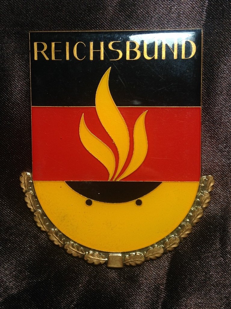 German Plaque Enamel Flag Cold War post WW2: Beautiful German Veteran\'s Plaque for service, issued in bronze silver or gold. From German Officer who served in WW2 and post war Germany.