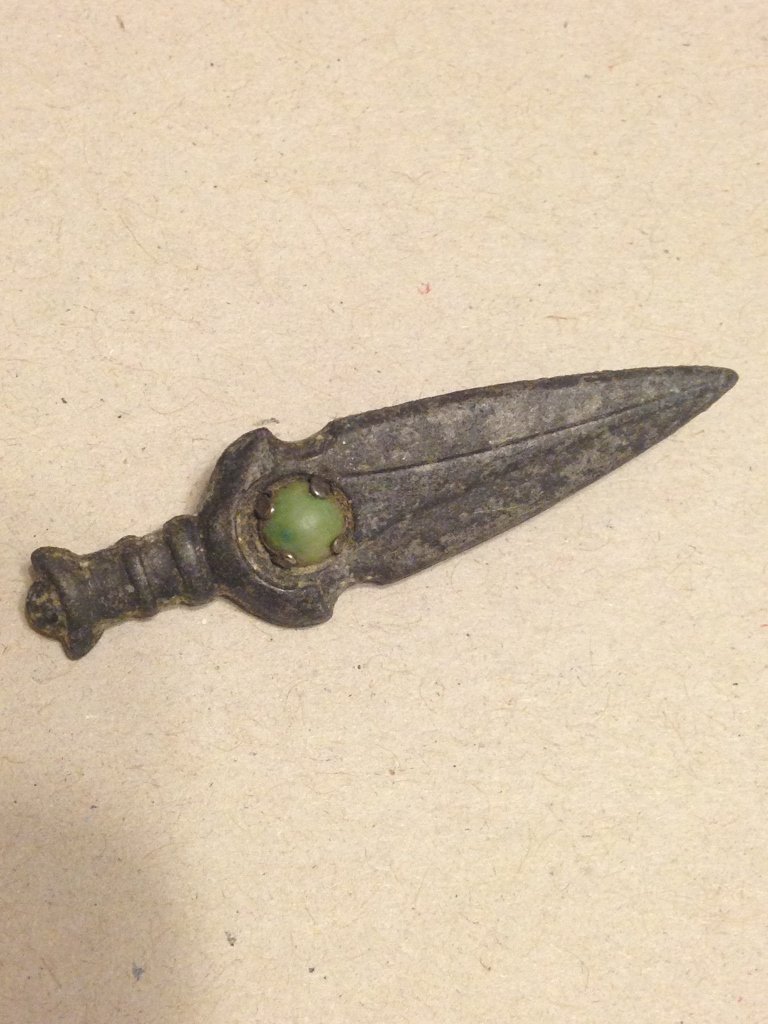 Nazi WW2 Germanic Sword Contribution Party Tinnie RARE: Rare metal pin made by Nazi Germany as propaganda awards for contribution to the Nazi Party. Ancient Germanic Weapon style with makers mark on reverse.