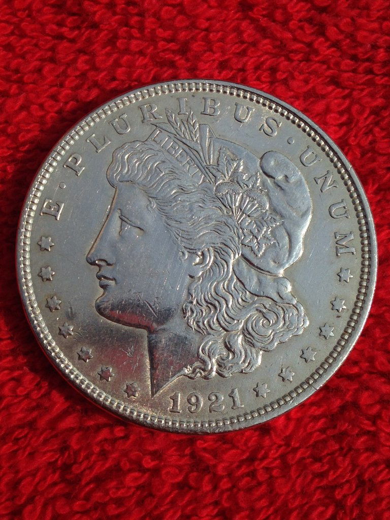 1921 90% Silver Morgan Dollar (1 of 2)