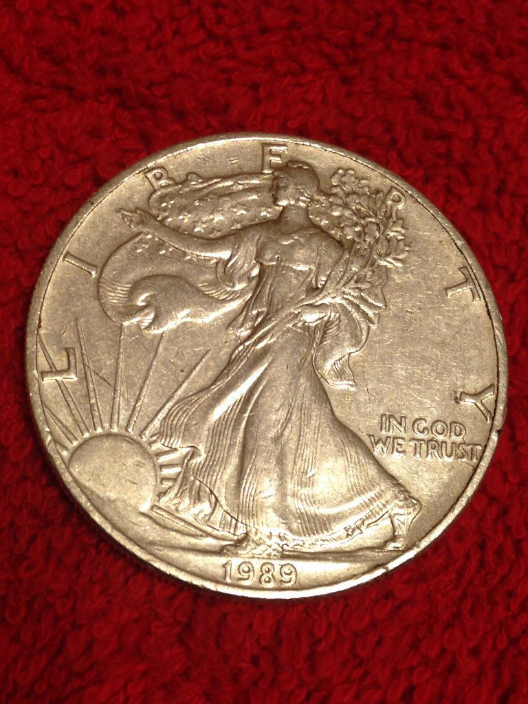 American Eagle Silver .999 Bullion Coin 1989 (1 of 2)