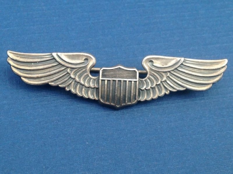 Beautiful WW2 Sterling Silver Balfour 2" Pilot Wings: Beautiful Condition Balfour 2" Pilot Wings. Sterling Silver, Pin Back. From Veteran's Estate Collection.