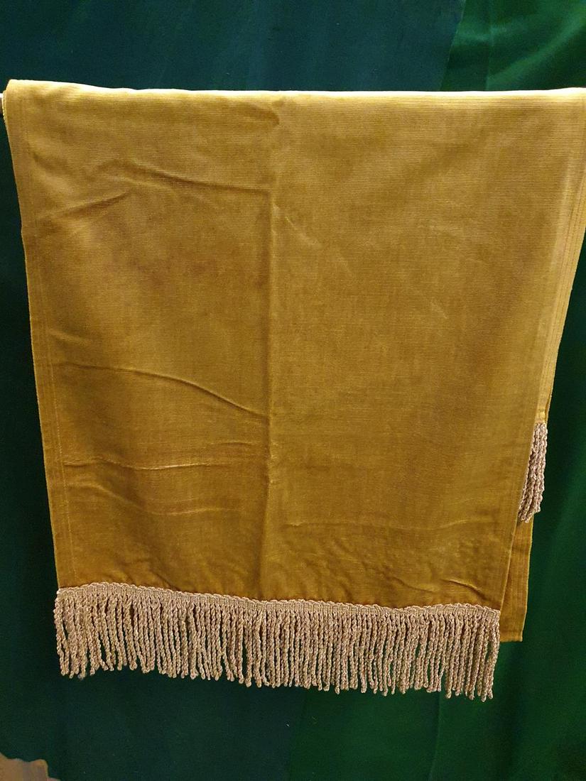 LYDIA IS PLAYED BY ORLA BRADY. BADLANDS SERIES 3 CHAU'S: LYDIA IS PLAYED BY ORLA BRADY. BADLANDS SERIES 3 CHAU'S MANSION, LYDIA'S MANSION: A quantity of Table runners from both places along with a circular tablecloth 128" diameter. (1) (1).