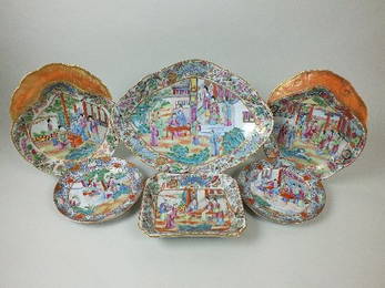 A mixed collection of Chinese porcelain famille rose