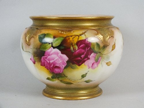 Fine Furniture, Euopean Ceramics & Works of Art: A Royal Worcester jardiniere, dated 1919, shape number 276, the quatrelobe body painted with roses and with gilt rims, signed W.H Austin, numbered H/15.54/L, printed factory mark in puce, 22cm diamete