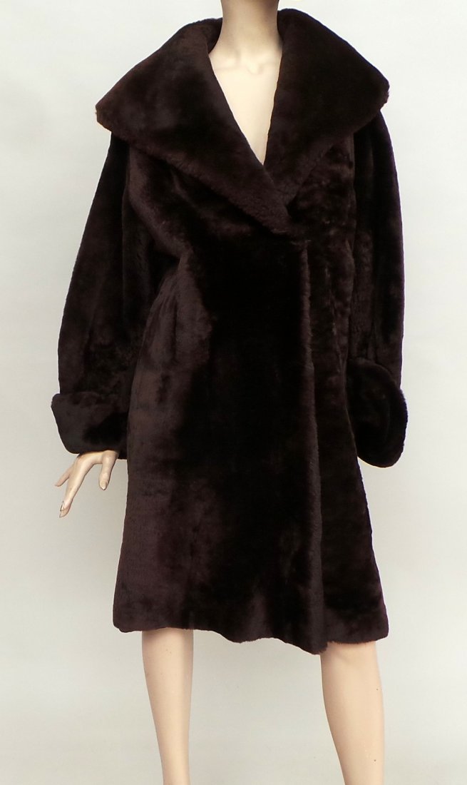 A lambswool fur lined coat with shawl collar and a fur (1 of 2)