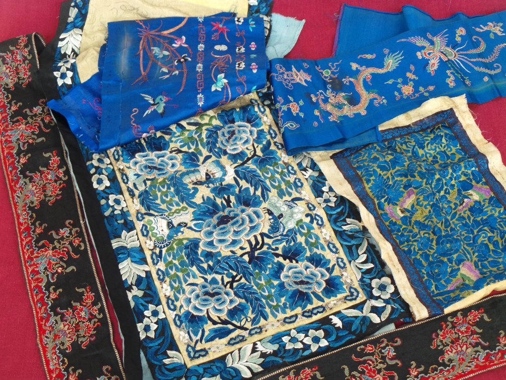 A selection of antique and vintage textile samples. (1 of 1)