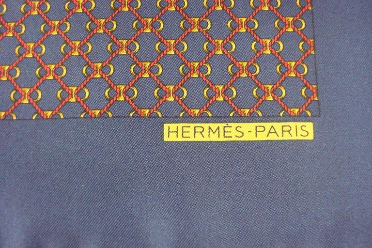 HERMES 100% SILK SCARF: HERMES, PURCHASED IN FRANCE. HAND ROLLED HEMS AND PURE SILK. MEASURES ABOUT 16 1/2 INCHES SQUARE. THESE SCARVES ARE CALLED POCHETTE OR \\\\\\\\\\\\\\\'POCKET SCARVES\\\\\\\\\\\\\\\'. HERMES IS SHOWING