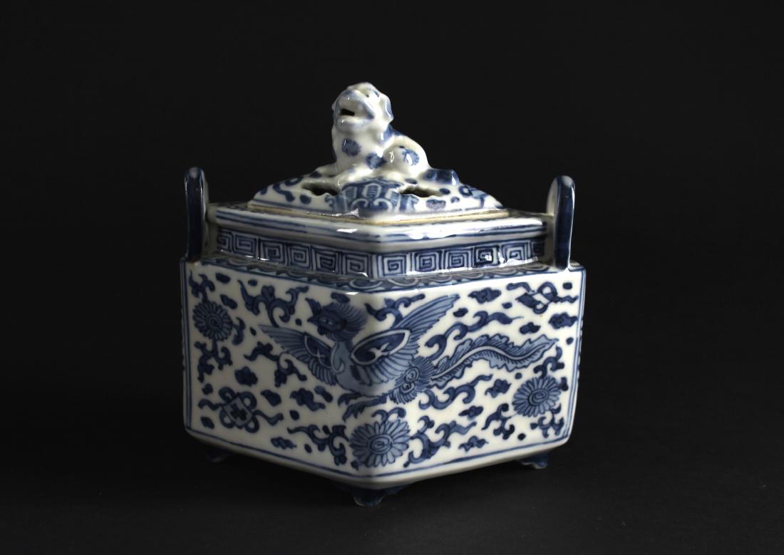 Blue and White Diamond Shape Censer Late of Qing (1 of 5)
