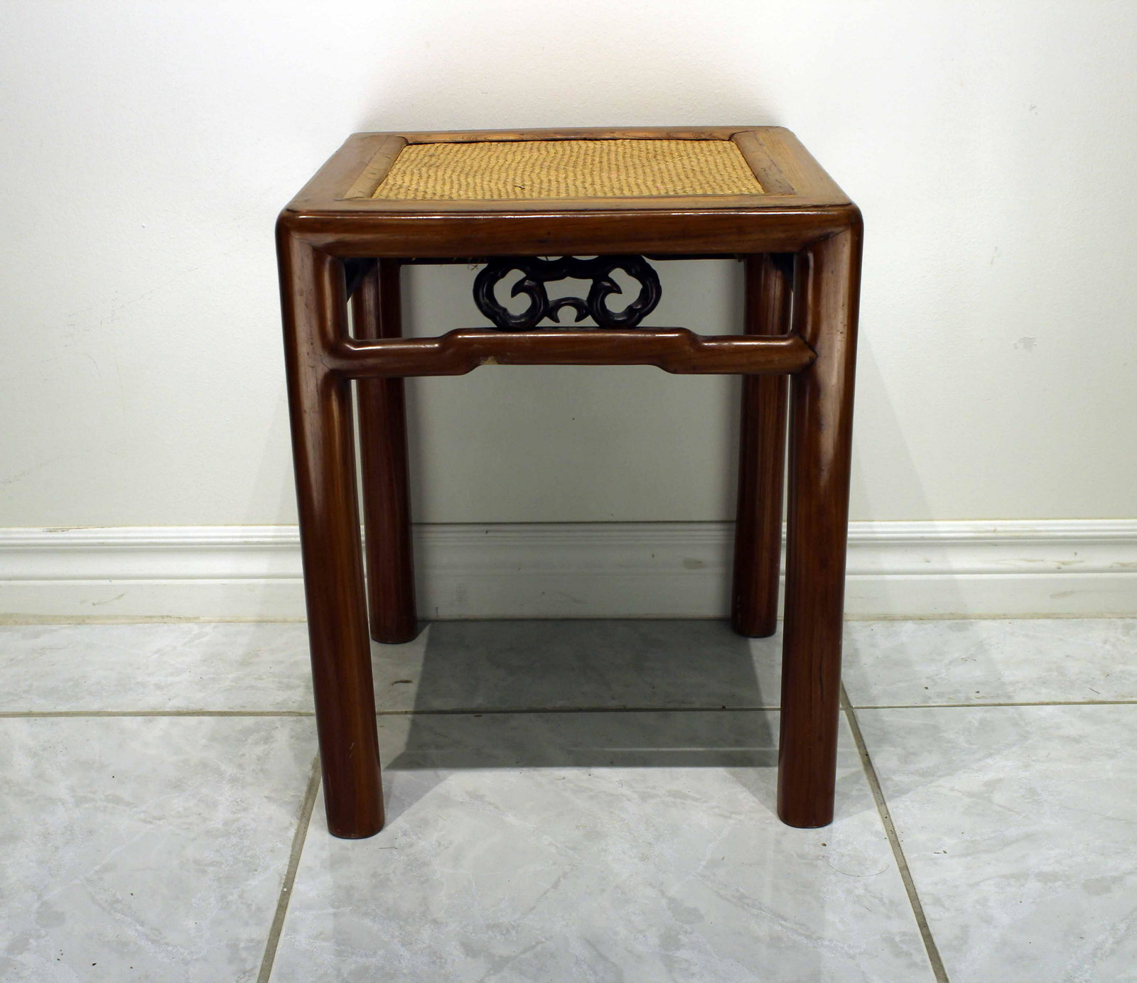Elm Wood Rattan Stool Qing Dynasty Period: 清榆木藤面方凳 Size:40x40x48cm