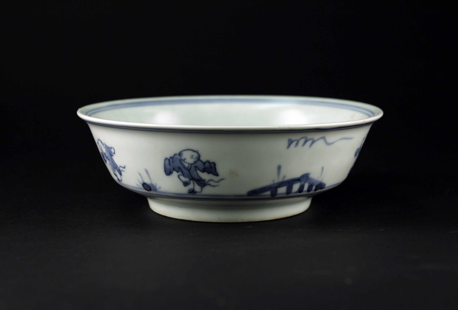 Blue and White Story Bowl Ming Dynasty Tianqi Mark: 明天启年制款青花人物碗 Diameter:15.5cm