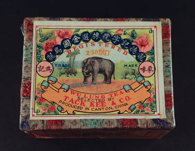 Wu Long Tea made in 1950S: 50年代生产金圃乌龙龙德记字号拣选原包装盒装茶 Size:8x11cm