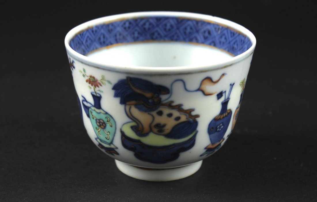 Dou-Cai Tea cup the End of Qing Dynasty Period: 晚清青花斗彩描金杂宝纹茶盅 Height: 6cm