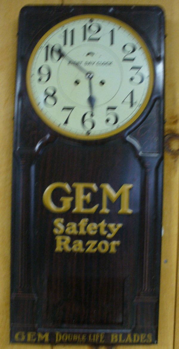 Gem Razor 8 day regulator clock: Gem Safety Razor advertising clock, 8 day, time and strike,