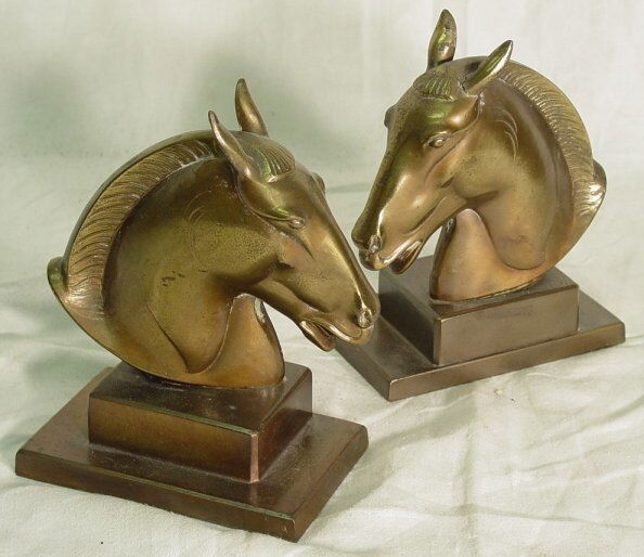 Pair horse head bookends, circa 1950 in: Pair horse head bookends, Frankart, circa 1950 in white metal