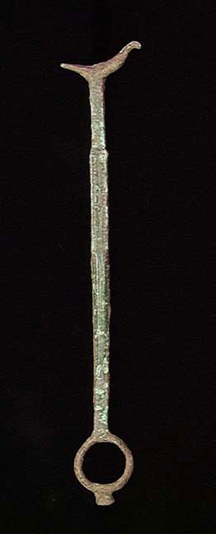 THRACIAN BIRD \'PIN\': A THRACIAN BIRD \'PIN\', c. 3rd-1st century. BC. Usually found only with the top intact these objects are usually described as pins. Here we have the complete object and it is clearly an implement of 