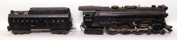 Lionel 2065 steam and 6026W tender: Lionel 2065 steam loco and 6026W tender. Loco has chips in paint and bent cab corner, pilot step is bent. Sluggishly runs forward and reverse, bench tested only. 6026W tender has playwear and is missi