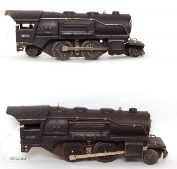 2 Lionel 258 Steam Engines: Two Lionel Prewar 258 Steam Engines. Sold as shown in the photo.