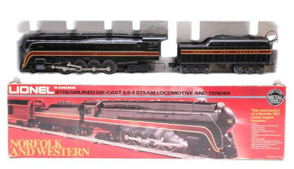 Lionel 8100 N W Steam with Tender Boxed: Lionel 8100 Norfolk and Western 611 Steam with tender in OB, C8.