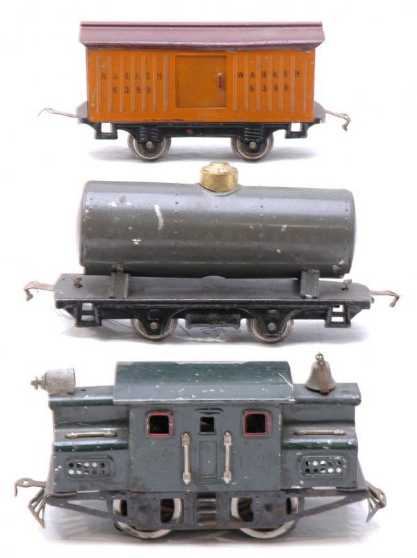 Lionel Prewar 152 Green Electric with 804 6399: Lionel prewar O gauge 152 green electric with 804 tank, 6399 Wabash boxcar, C5.