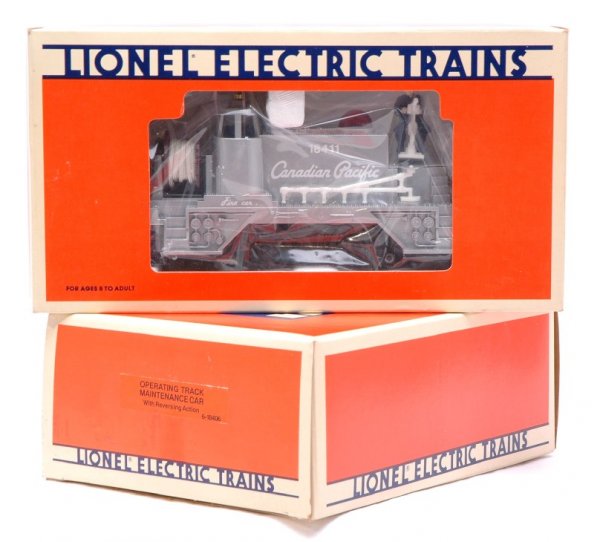 Lionel 18403 and 18411 MINT Boxed