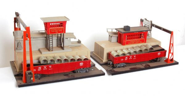 Lionel 342 and 345 culvert loader, unloader set: Lionel 342 and 345 culvert loader and unloader set, one broken railing, very dirty, minor spots of surface rust. Includes two 6342 gondolas with culverts, one has corrosion on the trucks, will clean C