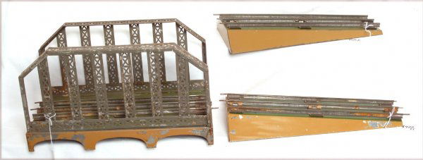 Dorfan 3 section trestle bridge 42Ó approaches: Dorfan 3 section trestle bridge 42Ó. Two approaches, one center span. Center Span has original Dorfan decal on underside. Please refer to photo for condition, sold as-is, no returns.