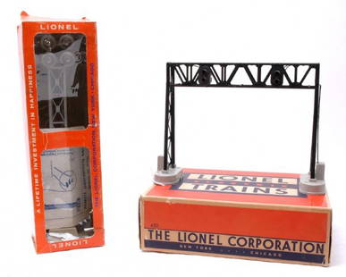 Lionel 450 Signal Bridge and 195 Tower Boxed: Lionel postwar 450 signal bridge, C6-7, OB has some tape repair and includes original insert; 195 floodlight tower, C7, OB has cellophane front present, missing tuck flaps.