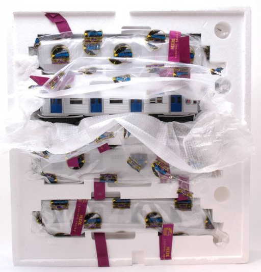 105: MTH 20-2283-1 MT R32 4 Car Set MINT Boxed