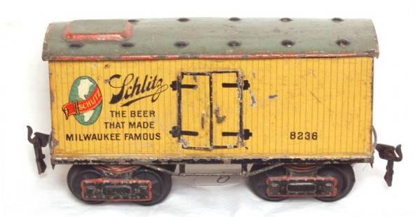 Marklin 8236 Schlitz beer car, gauge 1: Marklin 8236 Schlitz beer car, gauge 1. C5 due to paint chips and playwear.