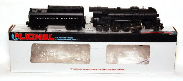 Lionel 18609 Northern Pacific 2-6-4 steam loco: Lionel 18609 Northern Pacific 2-6-4 steam locomotive and tender. In original box, C8.