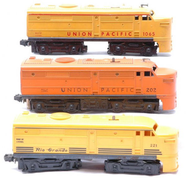 Lionel Alco A Power Units 202 UP 221 RG 1065 UP: Lionel postwar three Alco A power units; 202 Union Pacific, 221 Rio Grande, and 1065 Union Pacific, some surface rust on sides of frames, C6.