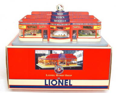 Lionel 32998 Lionel Hobby Shop in OB: Lionel 32998 Lionel Hobby Shop in original box, C9-10. Box has very light corner dings.