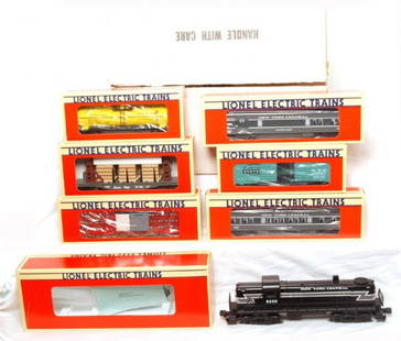 Lionel 11744 New Yorker pass./freight set in OB: Lionel 11744 New Yorker passenger/freight set in original boxes. Set looks perfect, but is graded C8 due to having been run. Loco box has a torn end flap, otherwise boxes look excellent.