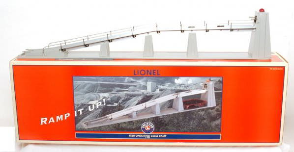 Lionel 14005 456R operating coal ramp in OB: Lionel 14005 456R operating coal ramp in original box, C9-10. Box shows very light shelf wear.